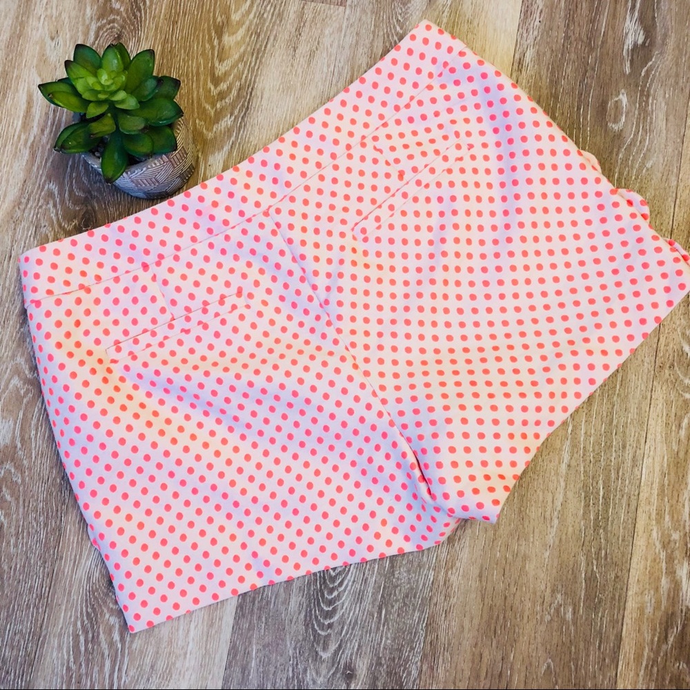 J. Crew Scallop Sides Polka Dot Shorts 6 - Picture 3 of 7